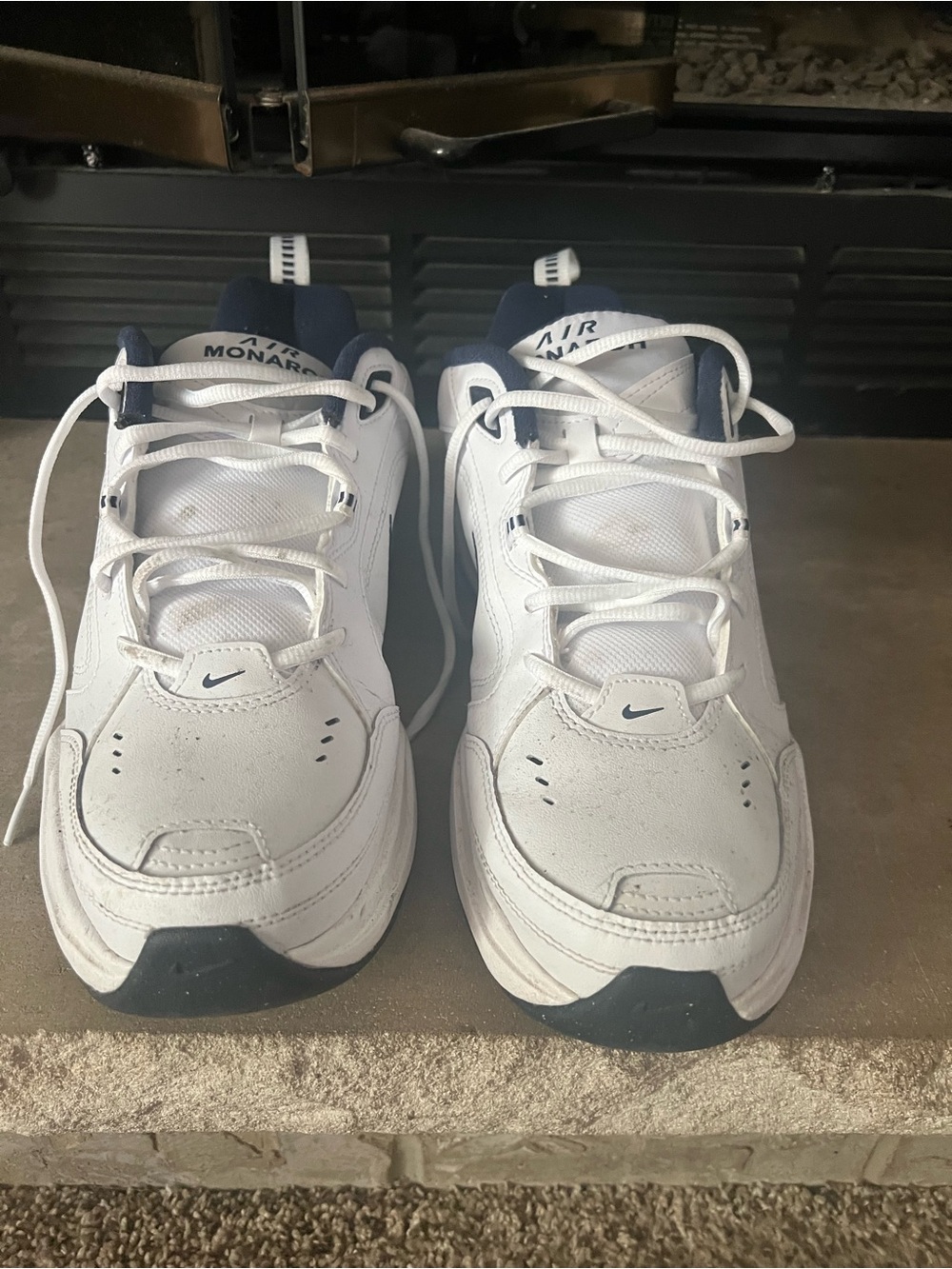 Mens White and Navy Air Monarch Sneakers size 12